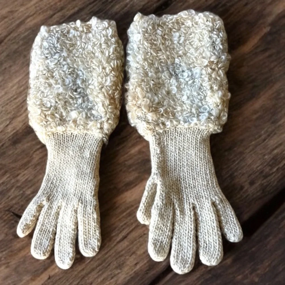 RARE! VINTAGE CURLY LAMB WOOL GLOVES